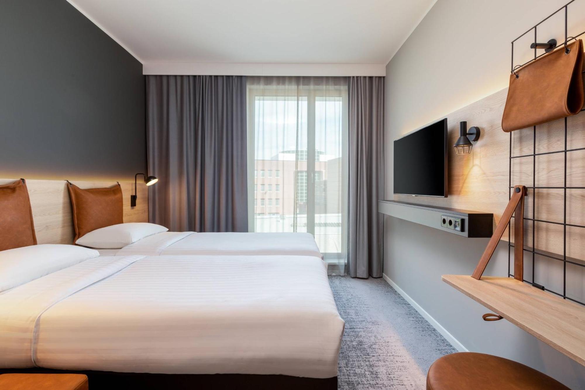 Moxy Utrecht Hotel Екстериор снимка