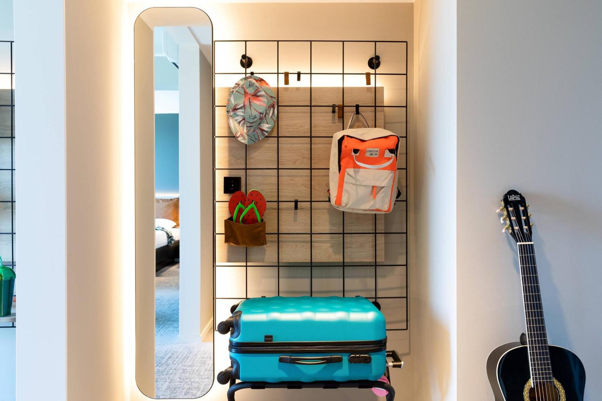 Moxy Utrecht Hotel Екстериор снимка
