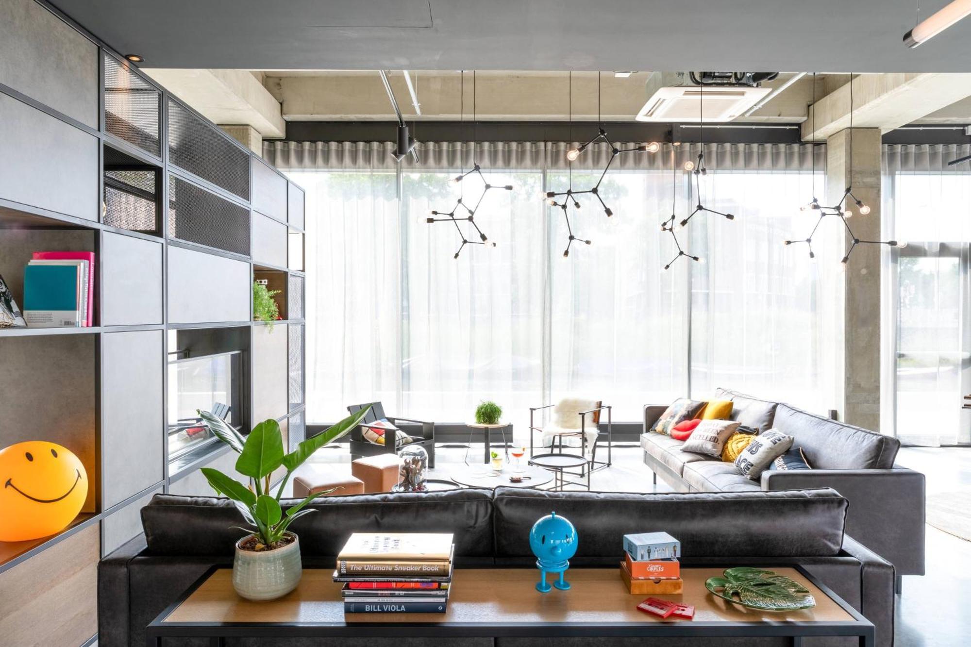 Moxy Utrecht Hotel Екстериор снимка