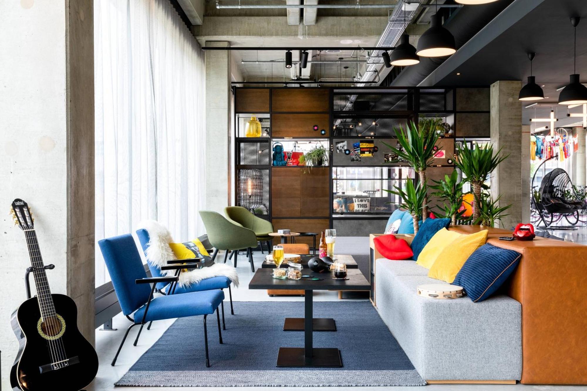 Moxy Utrecht Hotel Екстериор снимка