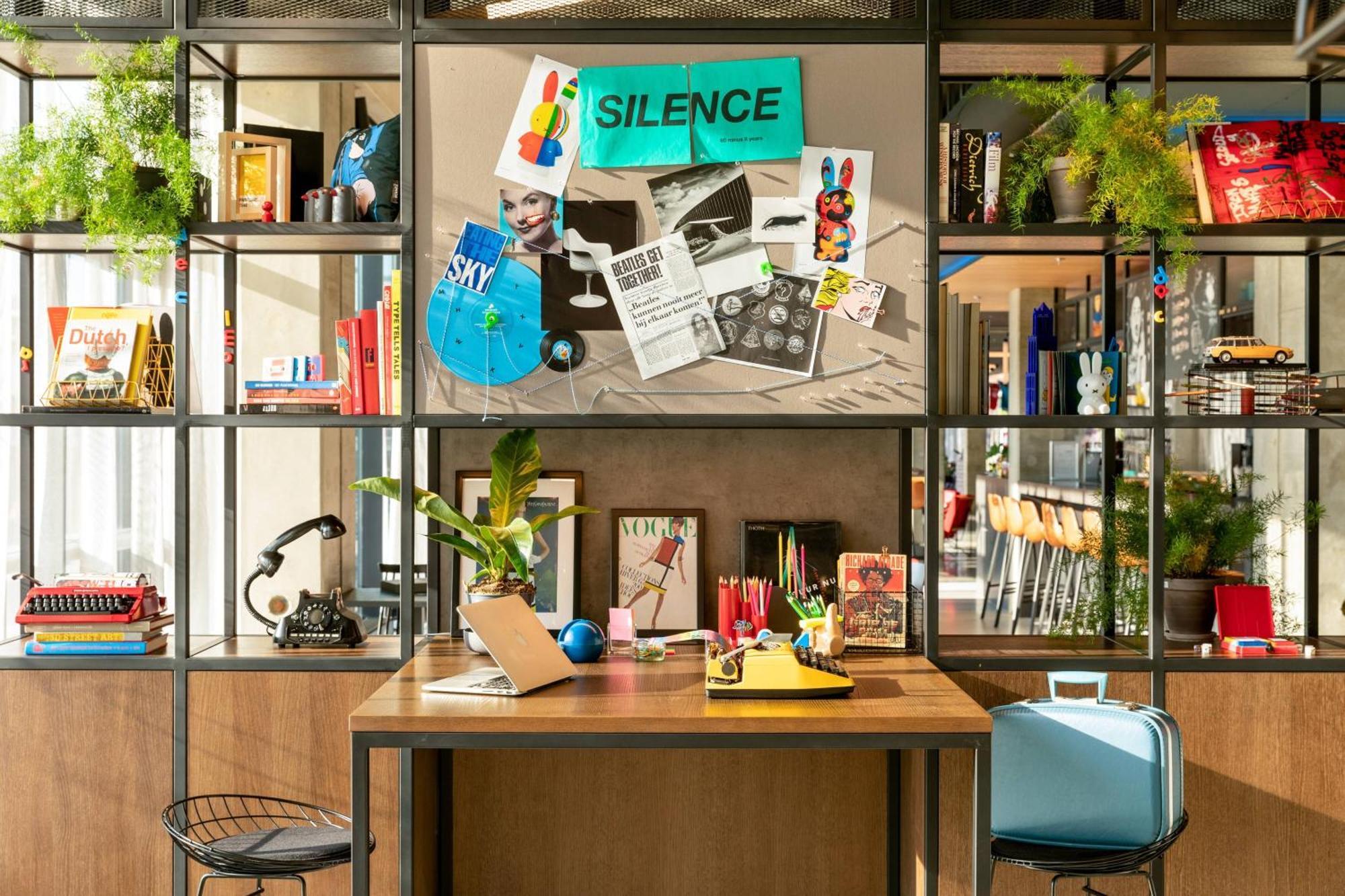 Moxy Utrecht Hotel Екстериор снимка